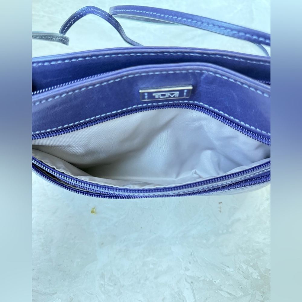 TUMI Women's Purple Crossbody Bag/wallet/purse, shoulder bag pouch - Picture 8 of 12